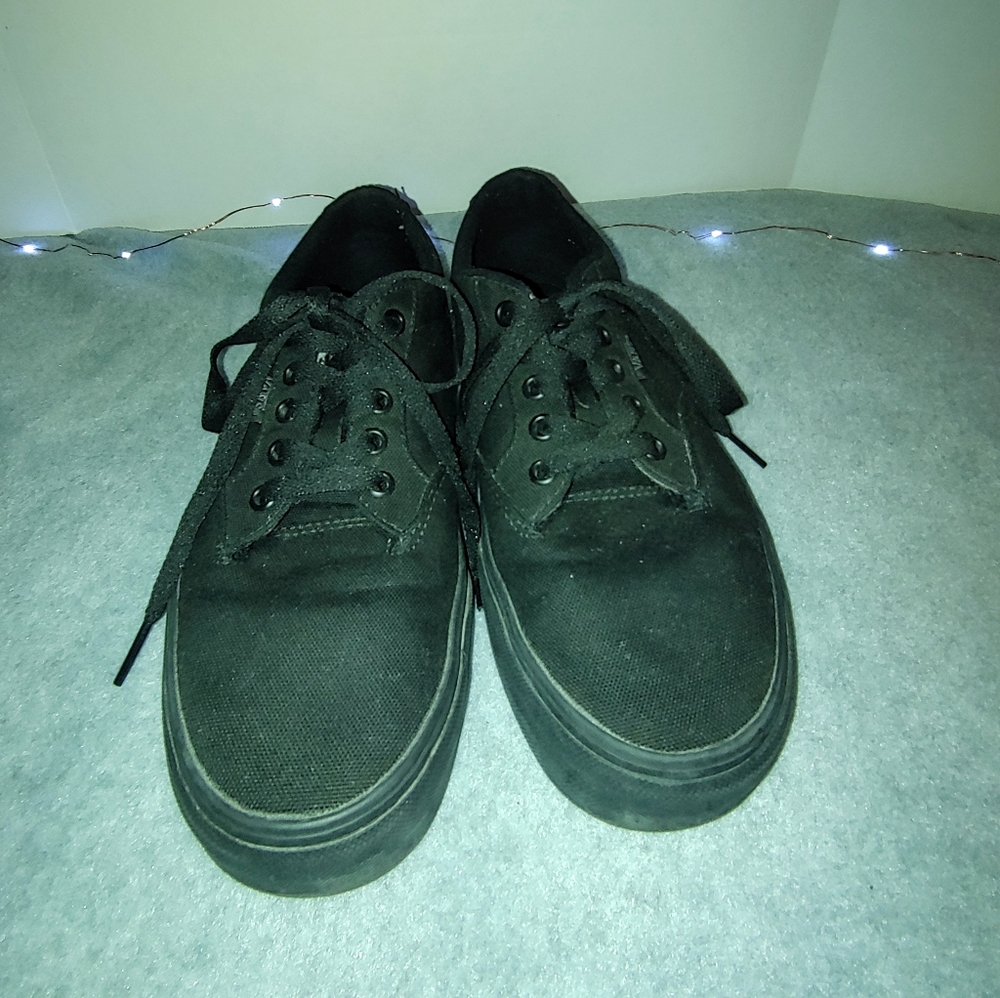Vans Winston black skate shoes men's 7.5/women's 9